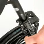 Momentum Electric 2Wenty 2025 – Vélo électrique compact semi-pliant 20" – Image 7